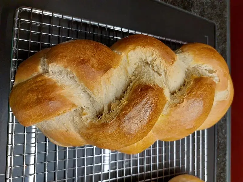 Daniela’s Vegan Sunday Swiss Braided Bread